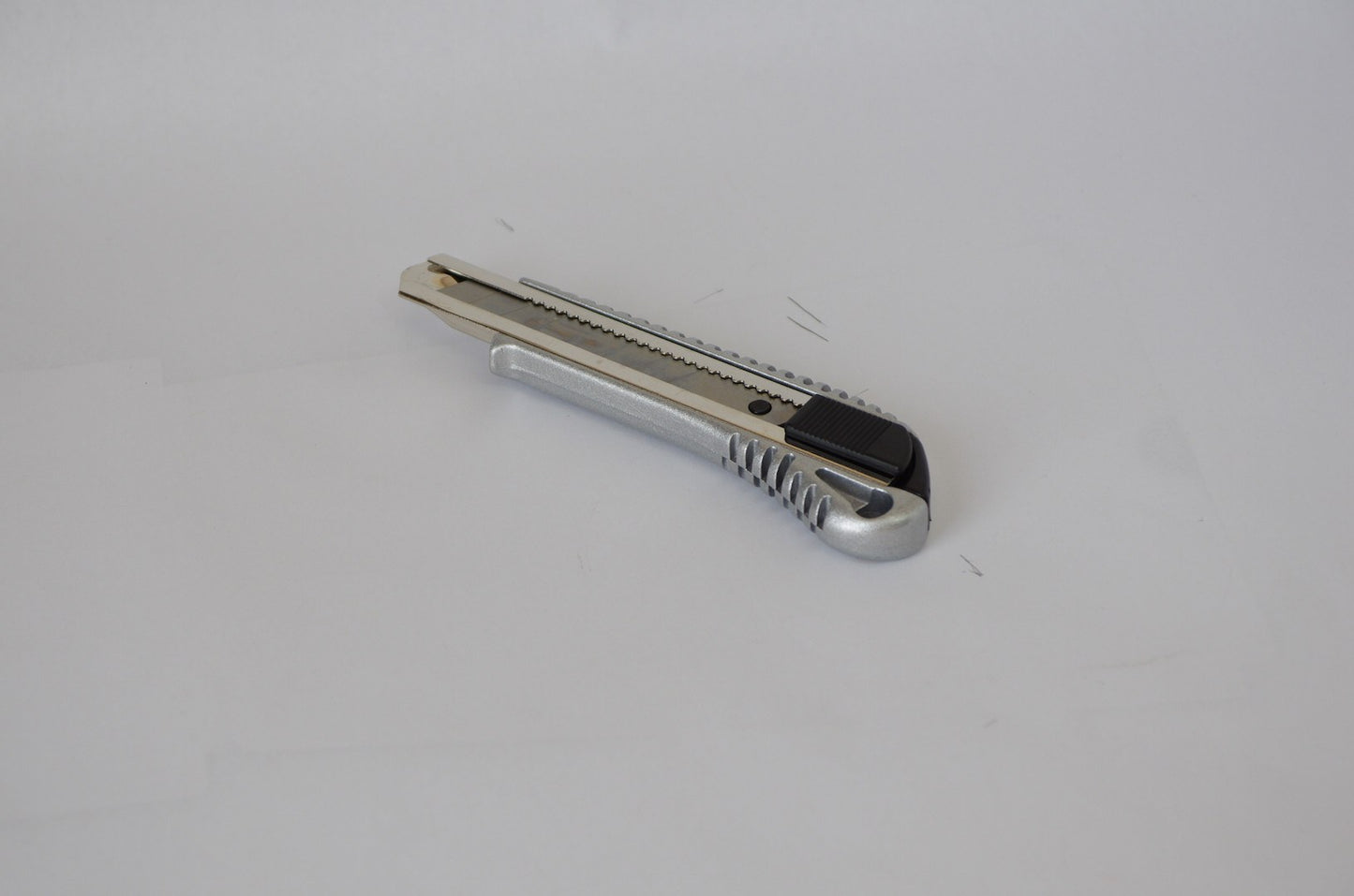 Макетен нож с алуминиев корпус, алуминиев макетен нож